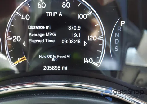 2014 Jeep Grand Cherokee Overland z USA, uszkodzony, nr VIN 1C4RJFCG4EC361981